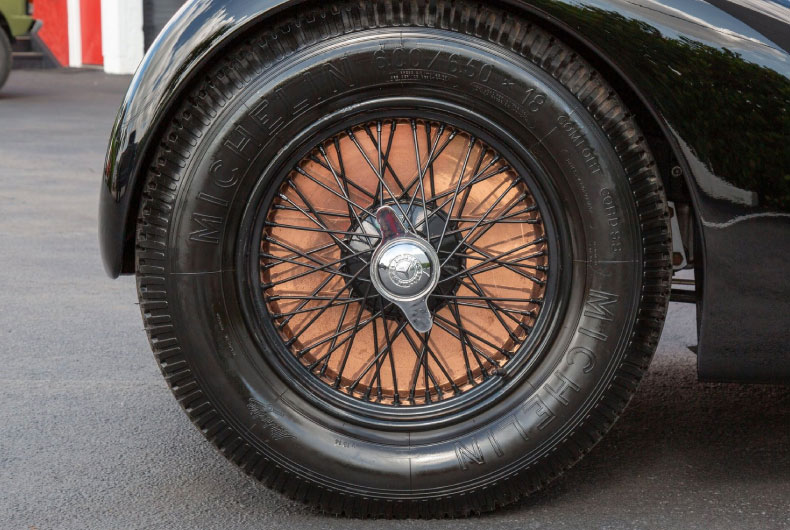 slide 4 Mercedes benz ssk recreation